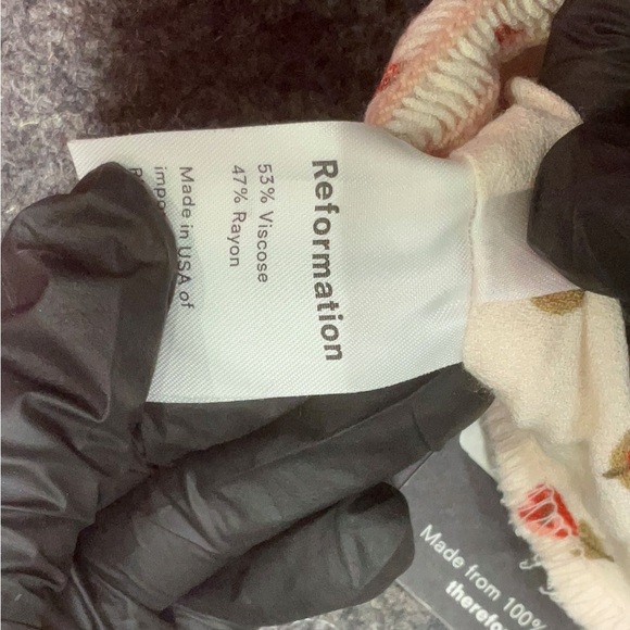 NWT reformation Adela Top in cherries blush light pink size 12 seen on riverdale - Picture 8 of 8